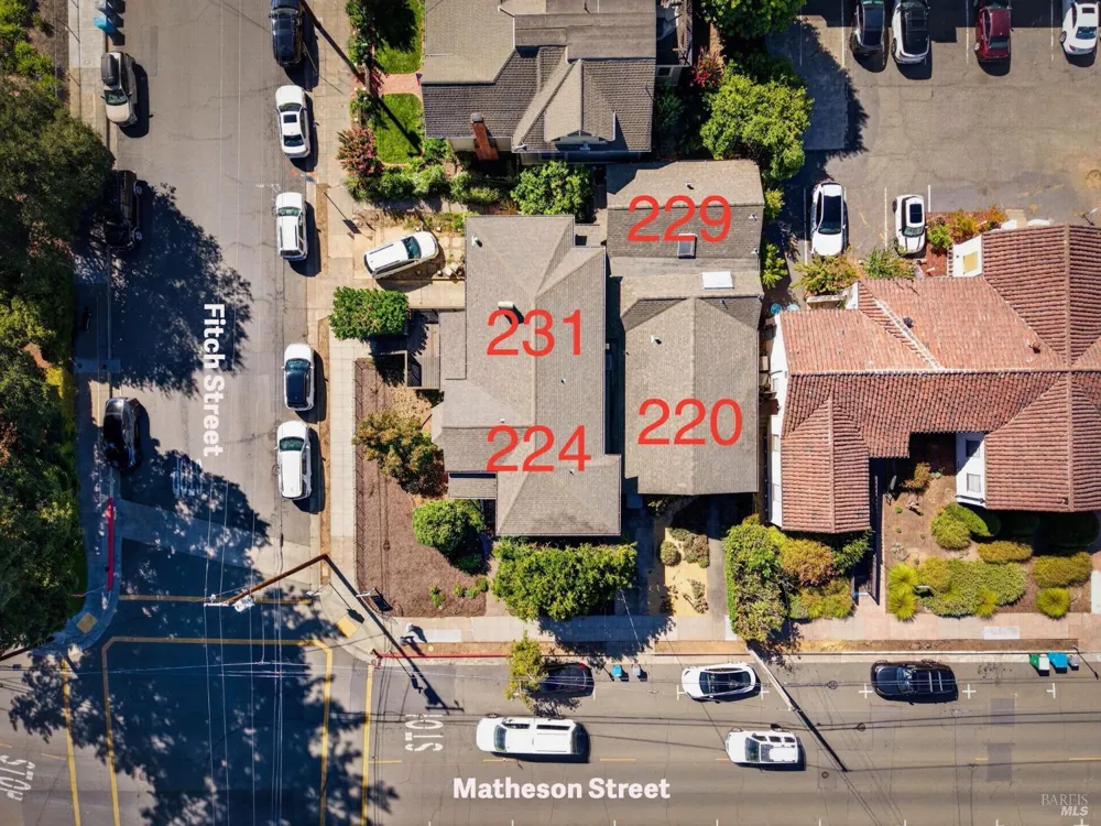 220 Matheson Street Healdsburg, CA 95448