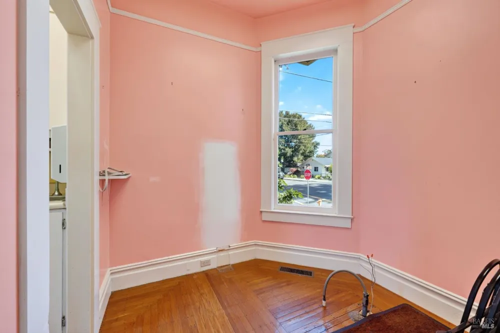 220 Matheson Street Healdsburg, CA 95448