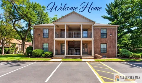 324 Gills Lane #2D