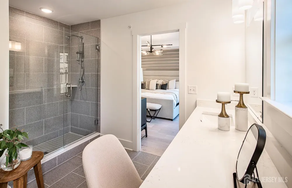 28 Ruddick Road #11602 South Brunswick, NJ 08852