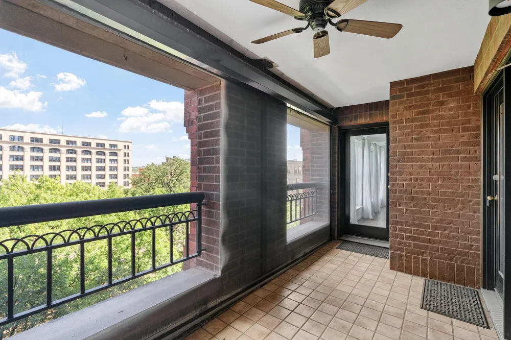198 6th Street E #501 Saint Paul, MN 55101