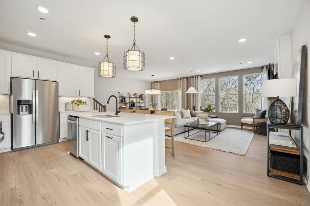 10392 Glacier Lane Maple Grove, MN 55369