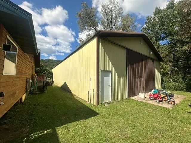 29417 Aspen Road Rushford, MN 55971