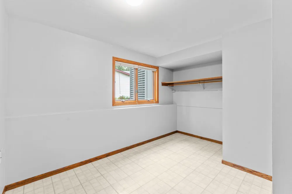 2966 Thunder Bay Road Little Canada, MN 55117