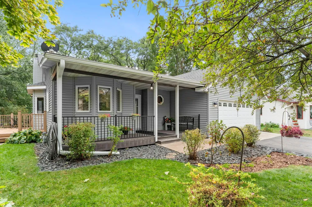 2966 Thunder Bay Road Little Canada, MN 55117