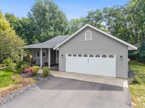 2966 Thunder Bay Road