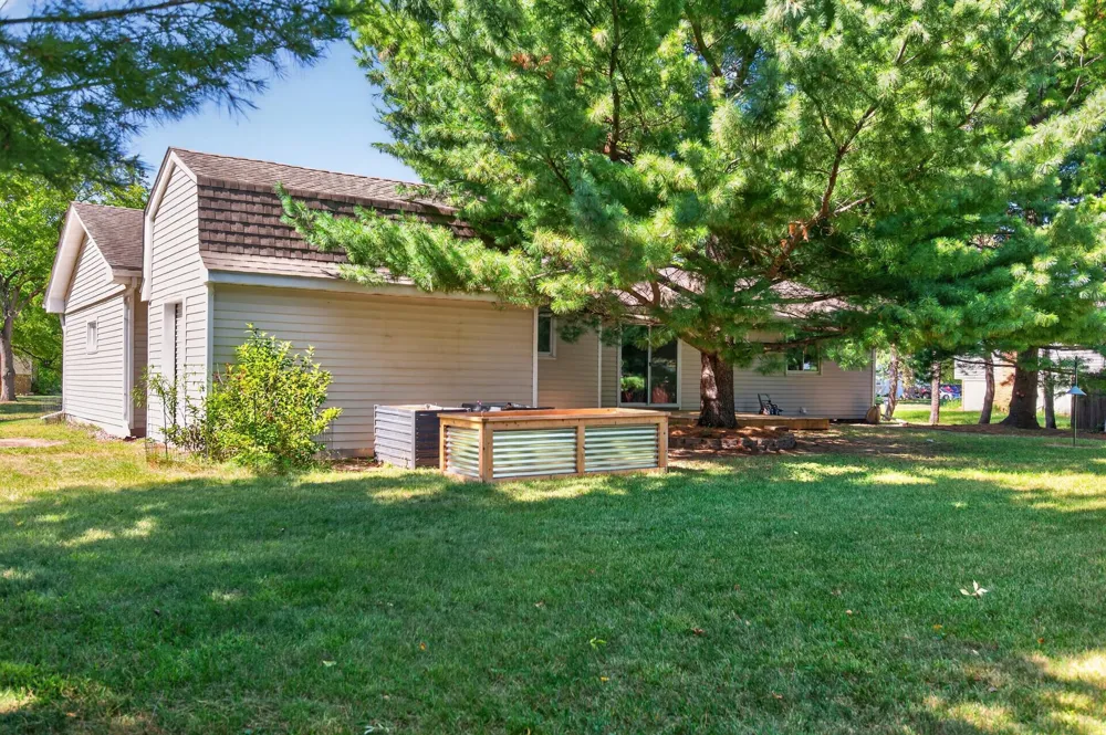 15233 Urbank Street NE Ham Lake, MN 55304