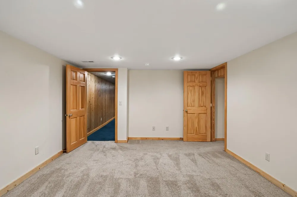 15233 Urbank Street NE Ham Lake, MN 55304
