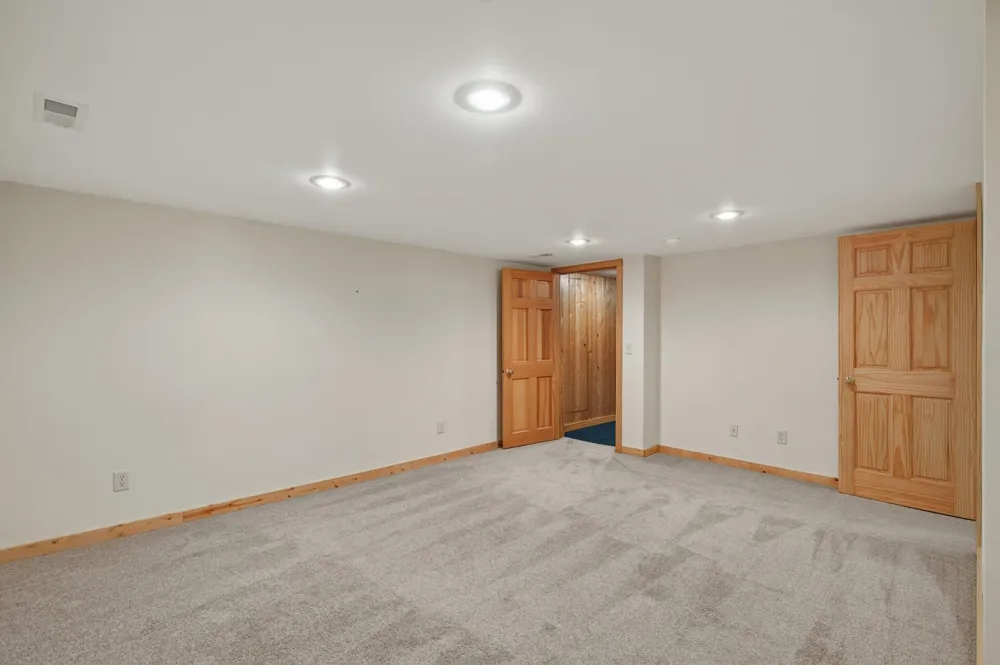 15233 Urbank Street NE Ham Lake, MN 55304