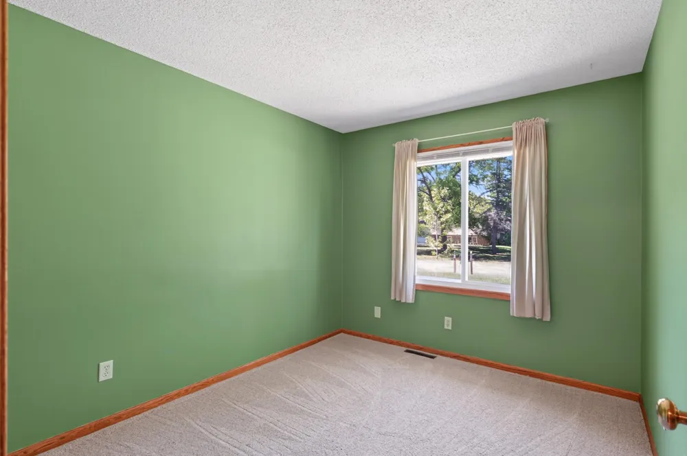 15233 Urbank Street NE Ham Lake, MN 55304