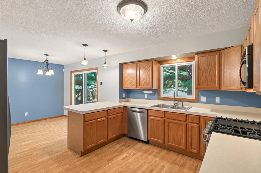 15233 Urbank Street NE Ham Lake, MN 55304