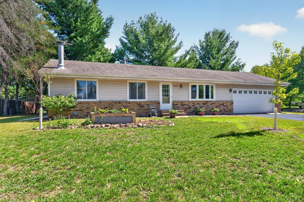 15233 Urbank Street NE Ham Lake, MN 55304