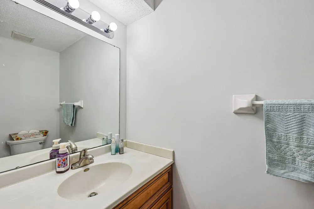 8420 S Pond Trail Champlin, MN 55316