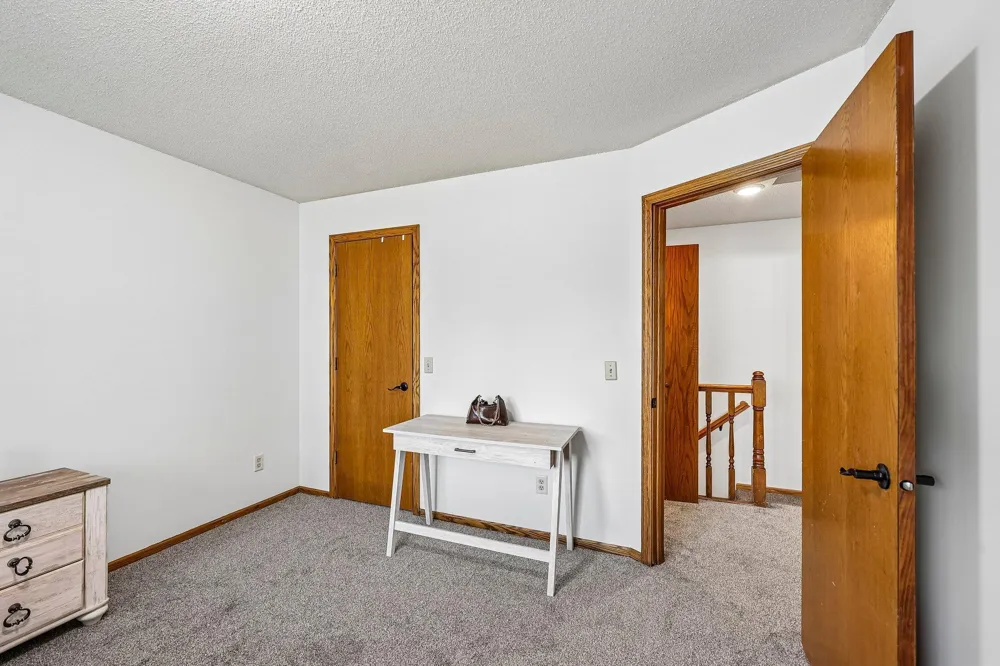 8420 S Pond Trail Champlin, MN 55316