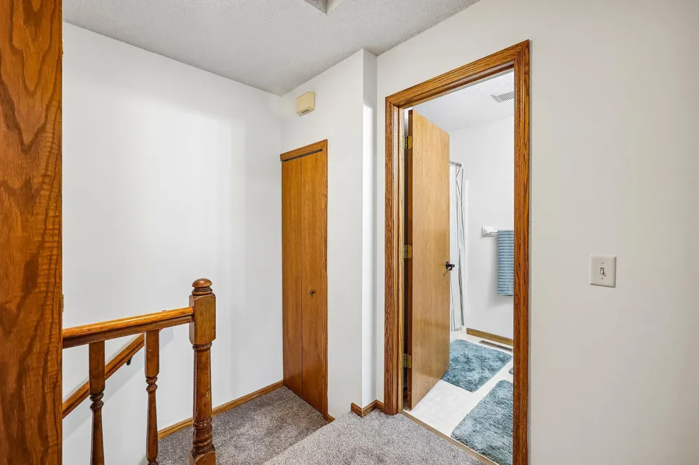 8420 S Pond Trail Champlin, MN 55316