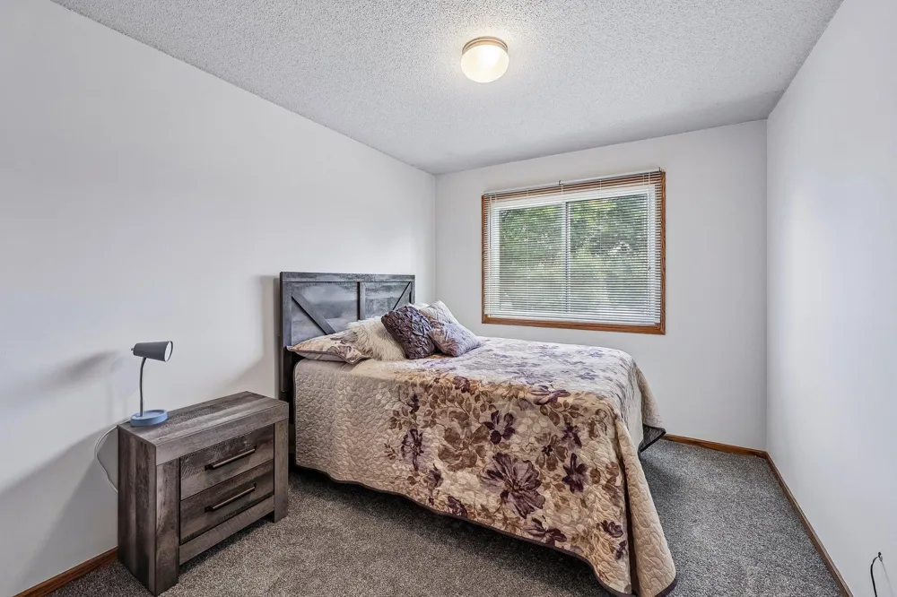 8420 S Pond Trail Champlin, MN 55316
