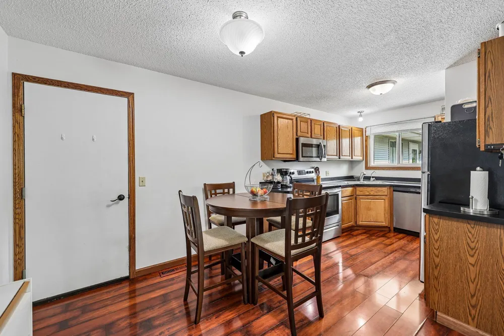 8420 S Pond Trail Champlin, MN 55316