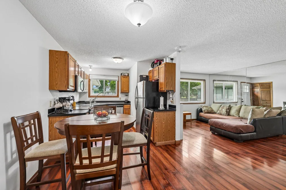 8420 S Pond Trail Champlin, MN 55316