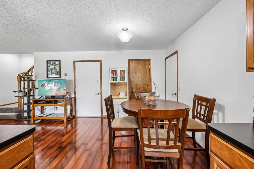 8420 S Pond Trail Champlin, MN 55316