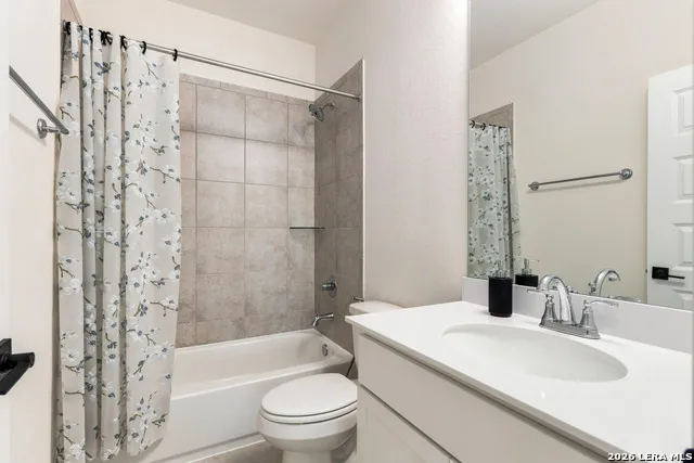 9041 MENDRIN RDG Fair Oaks Ranch, TX 78015