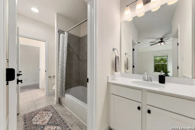 9041 MENDRIN RDG Fair Oaks Ranch, TX 78015