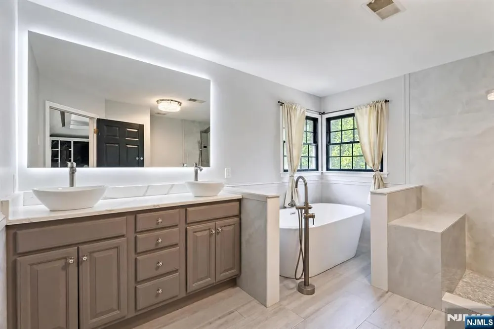 10 Pasha Court Rockaway, NJ 07435