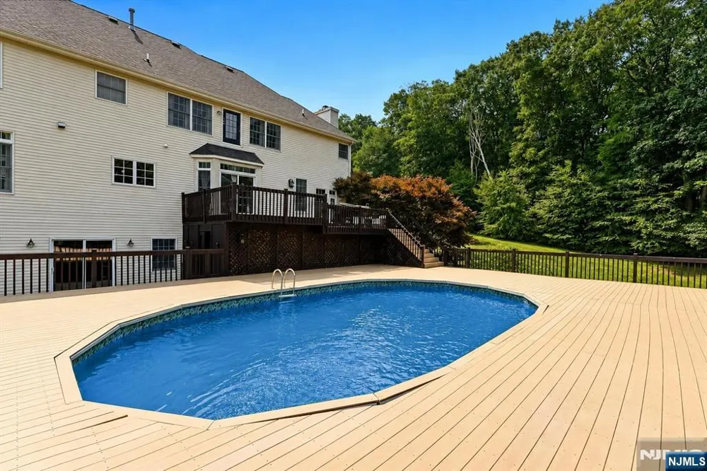 10 Pasha Court Rockaway, NJ 07435
