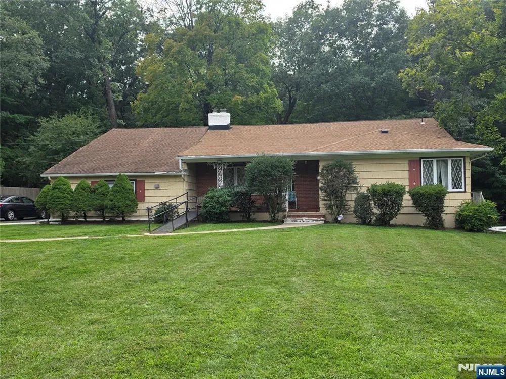 39 Greendale Road Cedar Grove, NJ 07009