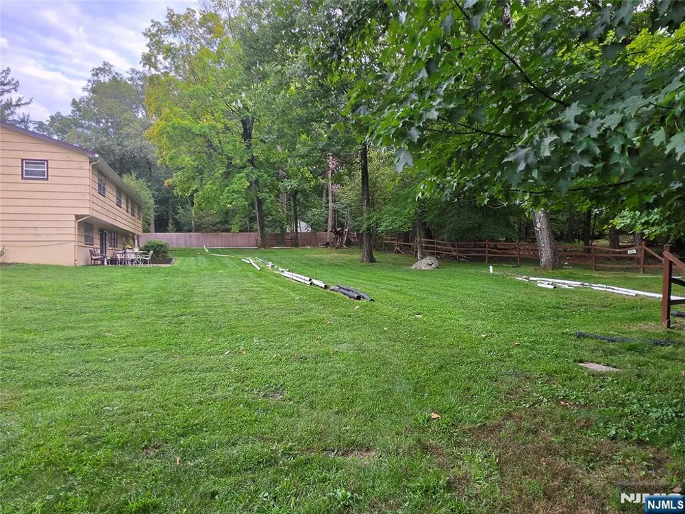 39 Greendale Road Cedar Grove, NJ 07009