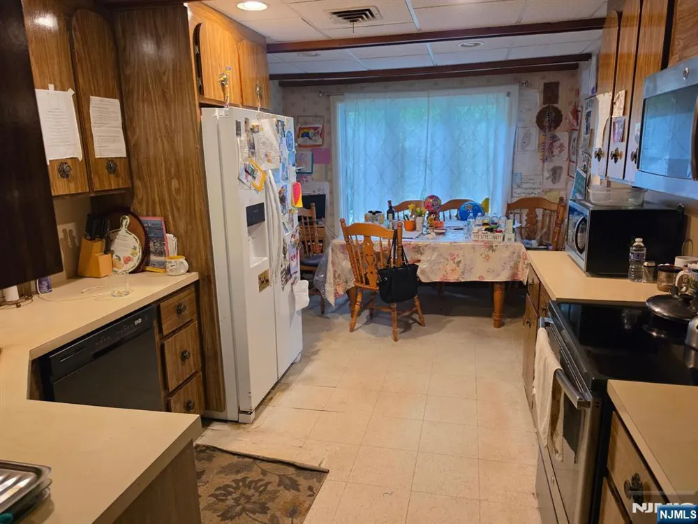 39 Greendale Road Cedar Grove, NJ 07009