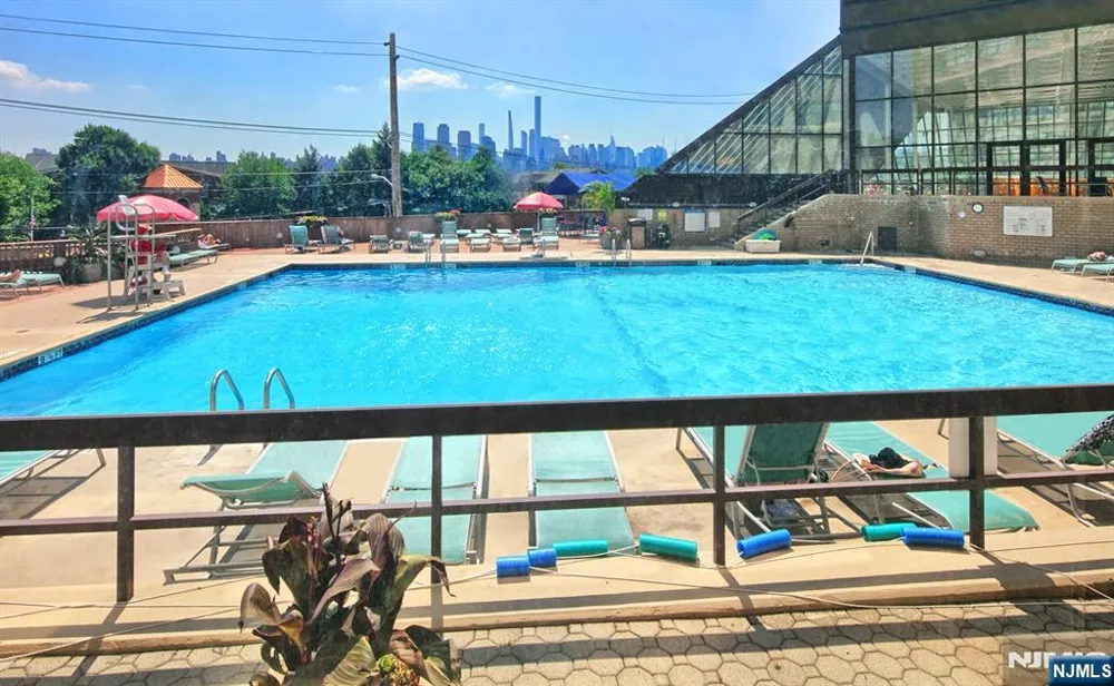 7004 Boulevard East 9M Guttenberg, NJ 07093