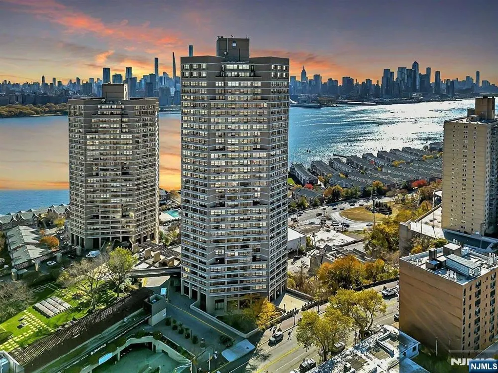 7004 Boulevard East 9M Guttenberg, NJ 07093