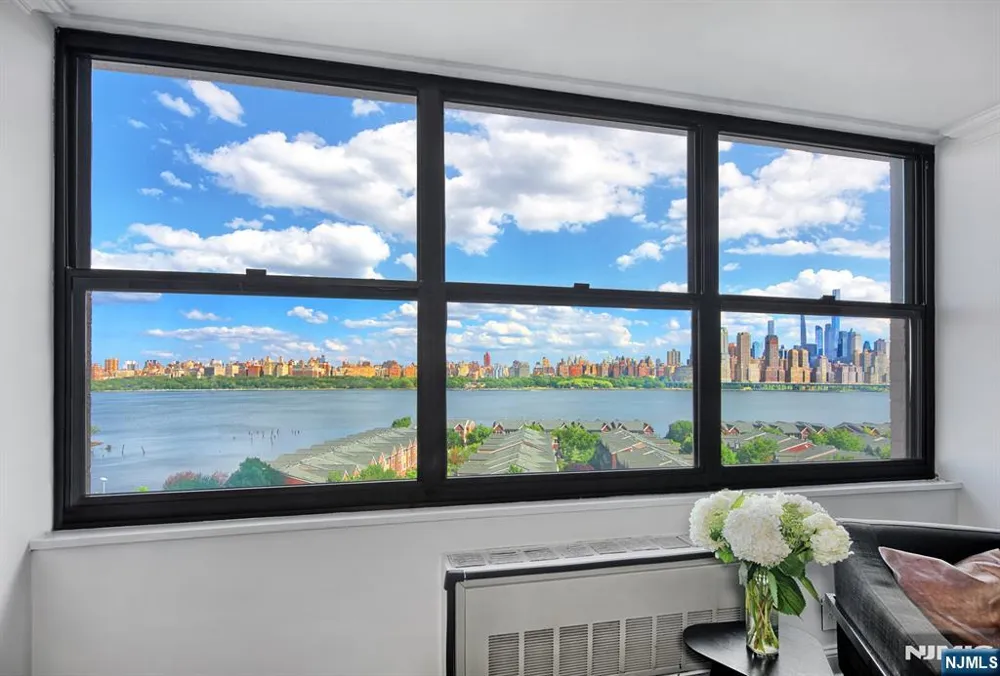 7004 Boulevard East 9M Guttenberg, NJ 07093