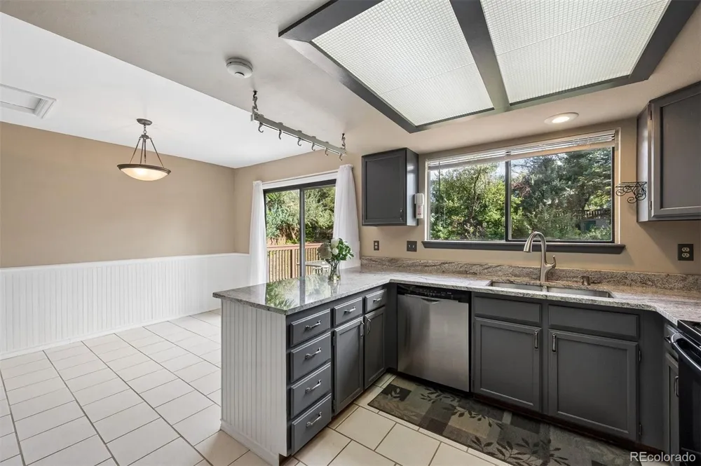 8995 Winrock Street Highlands Ranch, CO 80126