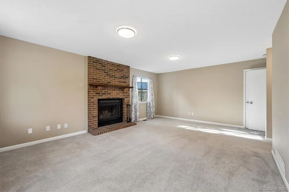 8995 Winrock Street Highlands Ranch, CO 80126