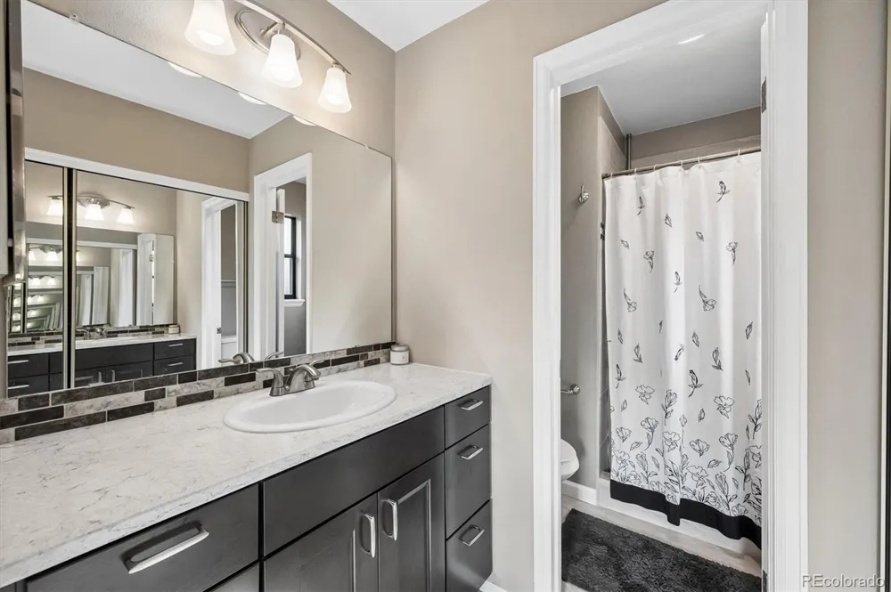 8995 Winrock Street Highlands Ranch, CO 80126