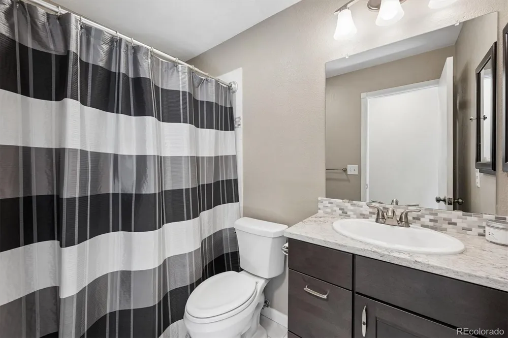 8995 Winrock Street Highlands Ranch, CO 80126