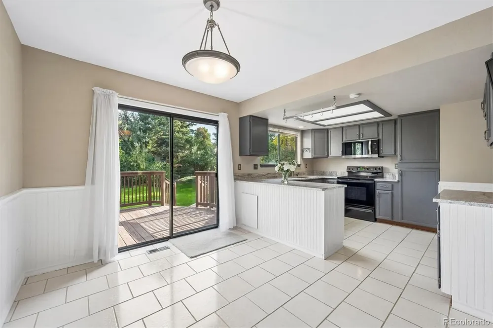 8995 Winrock Street Highlands Ranch, CO 80126