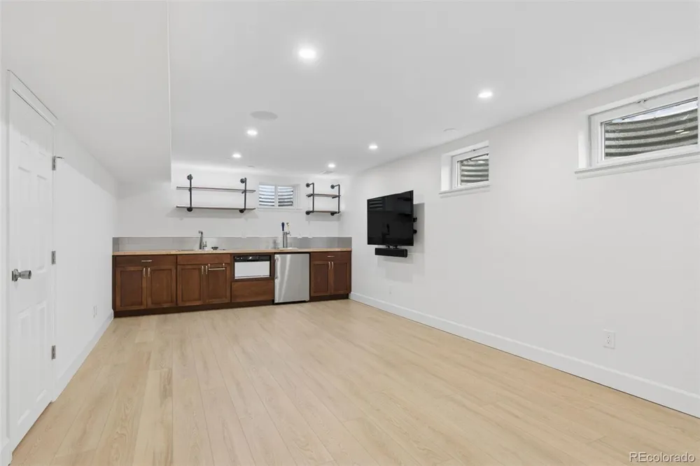 4994 S Independence Way Denver, CO 80123