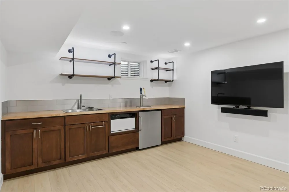 4994 S Independence Way Denver, CO 80123