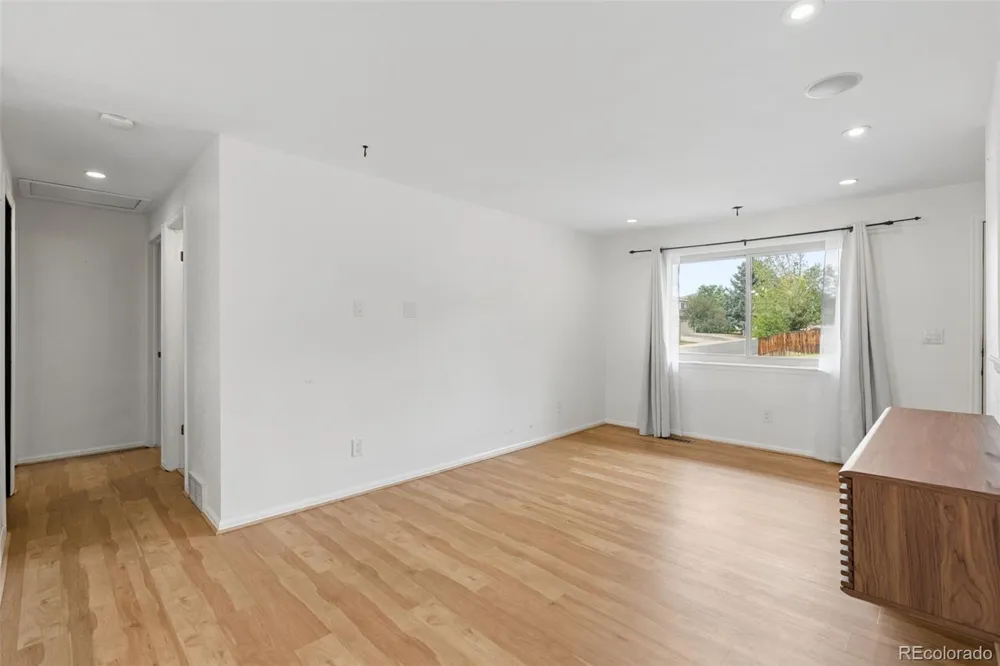 4994 S Independence Way Denver, CO 80123