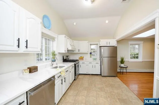 13 Orangeburgh Road Old Tappan, NJ 07675