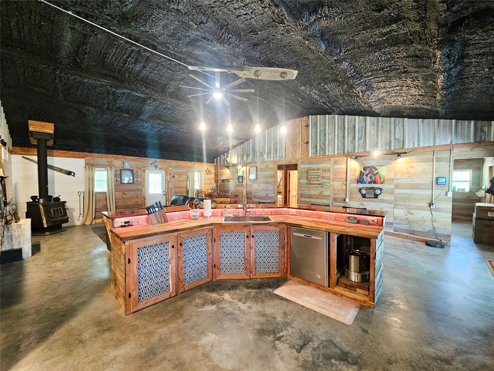 1115 County Road 3160 Quitman, TX 75783