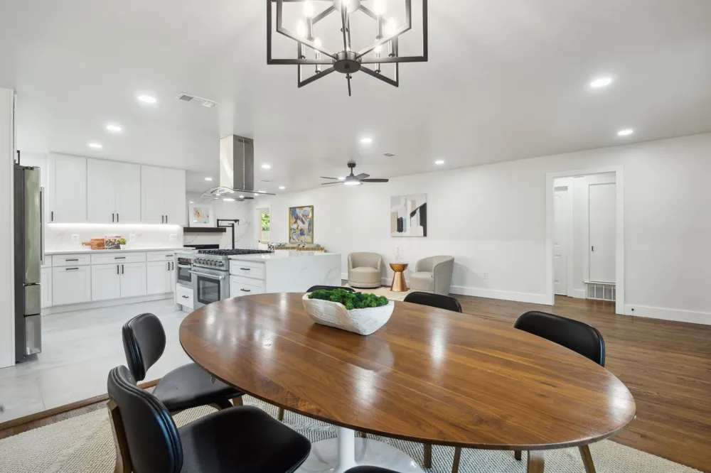 10228 San Juan Avenue Dallas, TX 75228