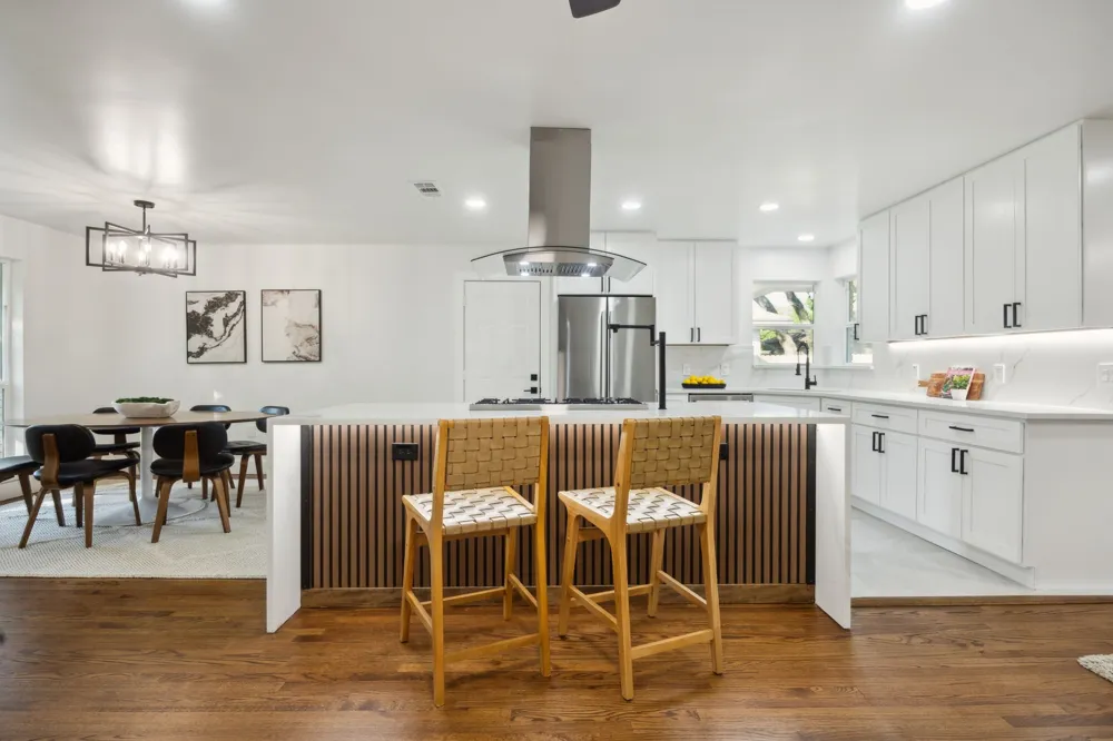 10228 San Juan Avenue Dallas, TX 75228