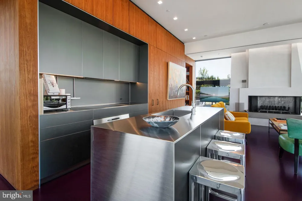 1711 14TH STREET NW #PENTHOUSE Washington, DC 20009