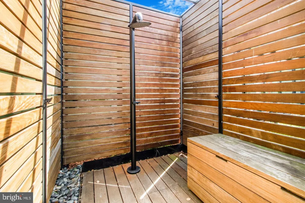 1711 14TH STREET NW #PENTHOUSE Washington, DC 20009