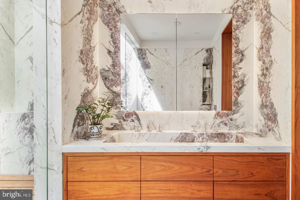 1711 14TH STREET NW #PENTHOUSE Washington, DC 20009