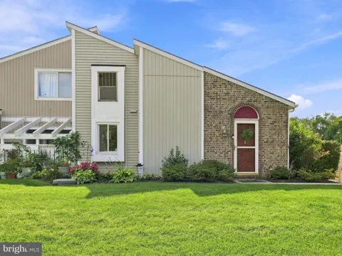 1606 WOODLANDS RUN