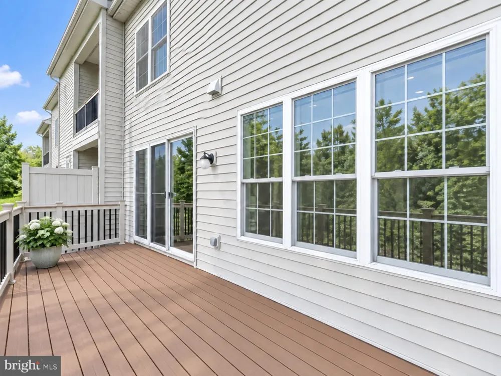 22503 WINDSOR LOCKS SQUARE Ashburn, VA 20148